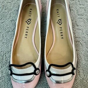 Katy Perry Collections Pink and White Flats